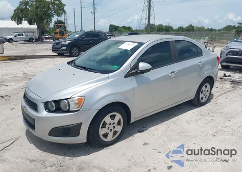 2015 Chevrolet Sonic Ls Auto z USA, uszkodzony, nr VIN 1G1JA5SH6F4135947
